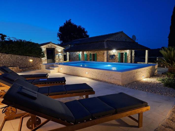 Ferienhaus für 6 Personen, mit Whirlpool und Garten sowie Balkon - 1