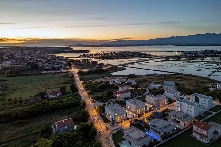 Villa pour 10 personnes, avec balcon à Nin - 3