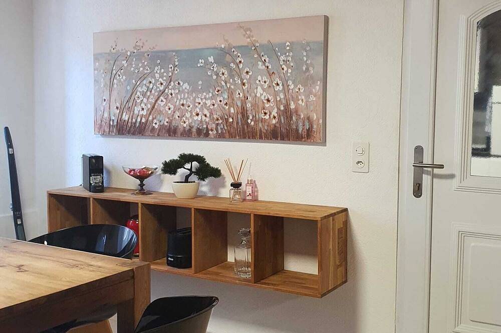 Ganze Wohnung, Geand 4.5 pc apartment in Orvin - Babylone in Orvin, Naturpark Chasseral