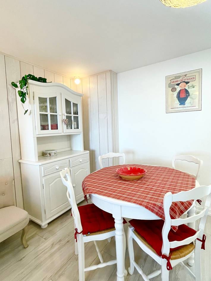 Ganze Wohnung, Ferienwohnung für 4 Personen mit Terrasse in Horbourg-Wihr, Colmar und Umgebung