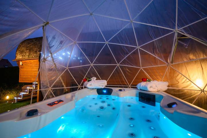 Gîte pour 2 personnes, avec jardin et terrasse ainsi que jacuzzi et piscine dans Oise - 2