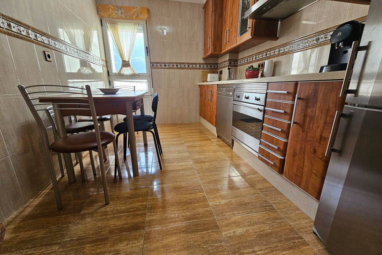 Ganze Wohnung, Charming 101 sqm Apt - Wi-Fi, Full Kitchen, Washer/Dryer in Laviana, Cordillera Cantábrica