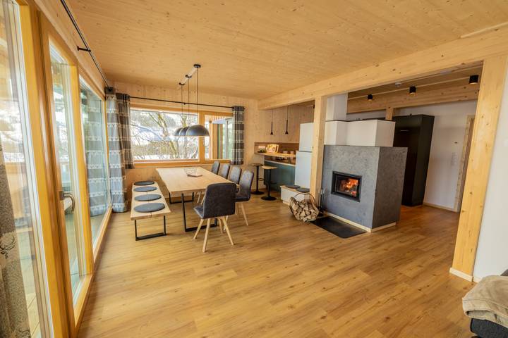 Ferienhaus für 9 Personen, mit Garten und Balkon