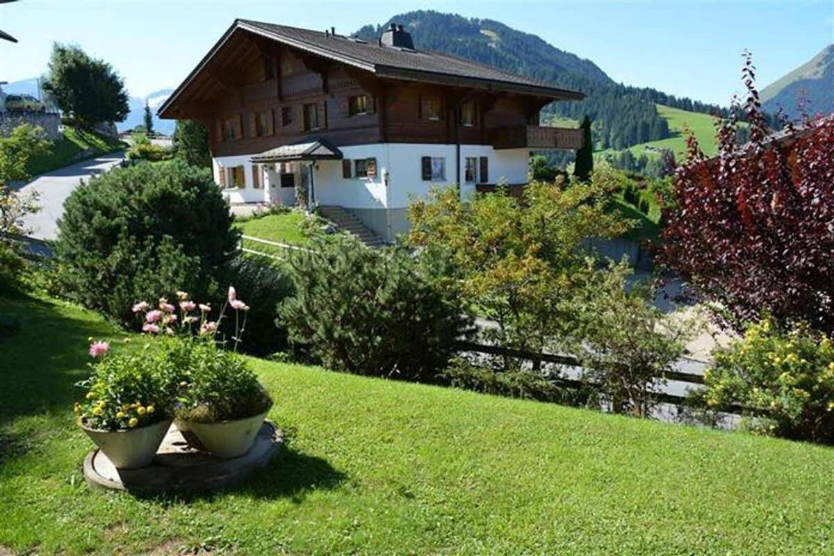 Gstaad Blue Sky Chalet in Gstaad, Saanen