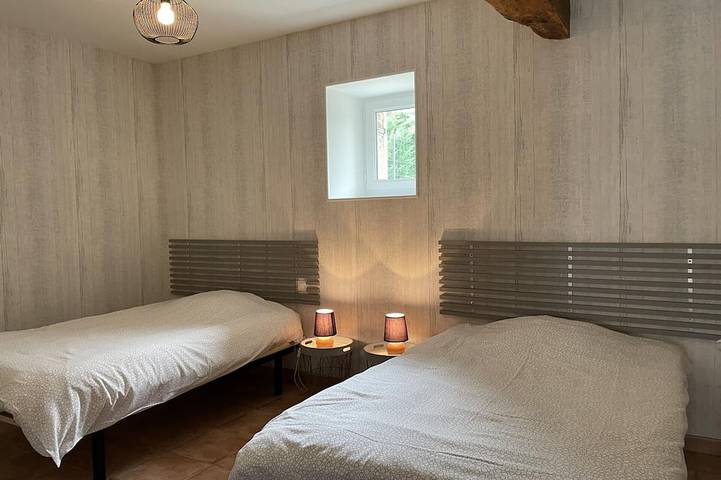 Gîte pour 4 personnes, avec jardin et piscine à Cressanges - 4