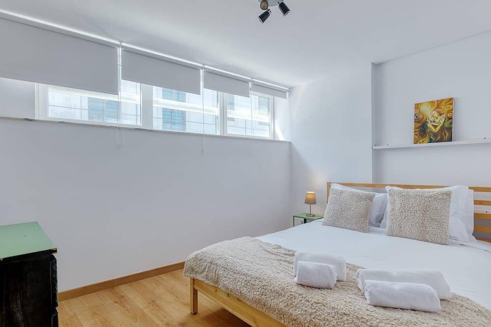 Ganze Wohnung, Vita Portucale | Visconde 3Br with Private Terrace in Almada, Halbinsel von Setúbal