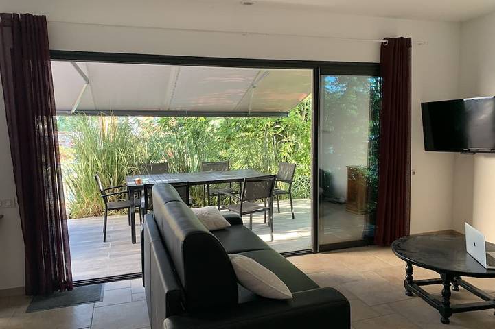 Gîte pour 5 personnes, avec terrasse et sauna ainsi que jardin et jacuzzi à Sauzet - 4