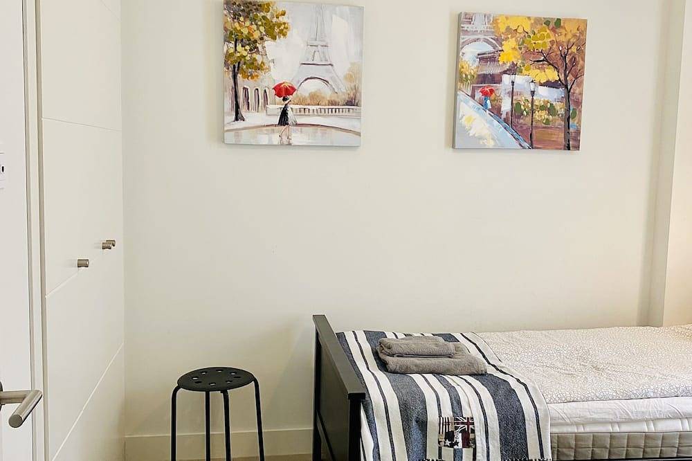 Hel lejlighed, Enjoy the sun, sand and salty sea in a stylish floor on the first line in Torrox Costa, Torrox