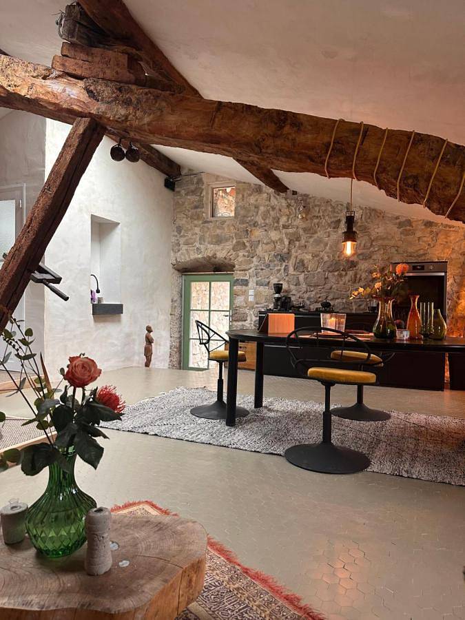 Gîte pour 4 personnes, avec jardin et terrasse à Menglon - 2