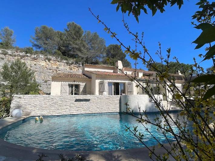 Villa pour 6 personnes, avec jardin ainsi que piscine et vue à Roquefort-les-Pins