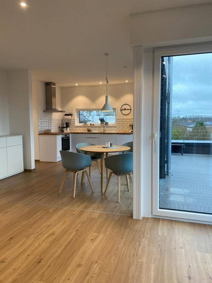 Ferienwohnung für 4 Personen, mit Balkon und Terrasse sowie Ausblick in Bockhorn