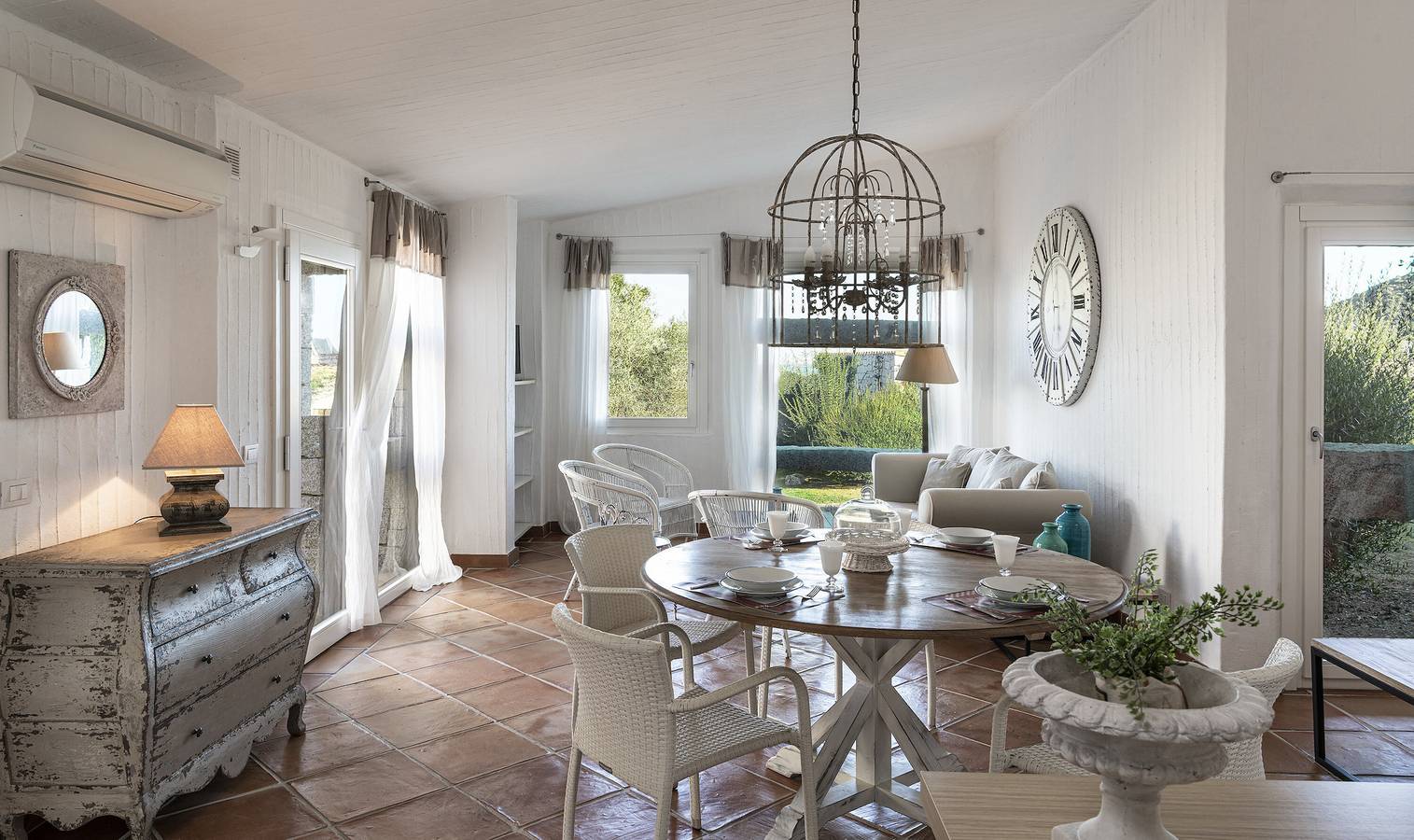 Li Conchi 33 – Family-Friendly Villa with Pool near Cala Sinzias in Cagliari Province