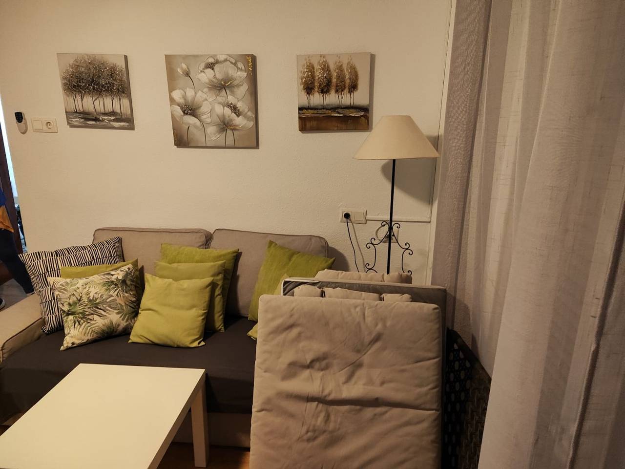 Entire apartment, Family apartment in Gandía, air-conditioned, parking, near beach, 3 bedrooms in Playa de Gandía, Costa de Valencia