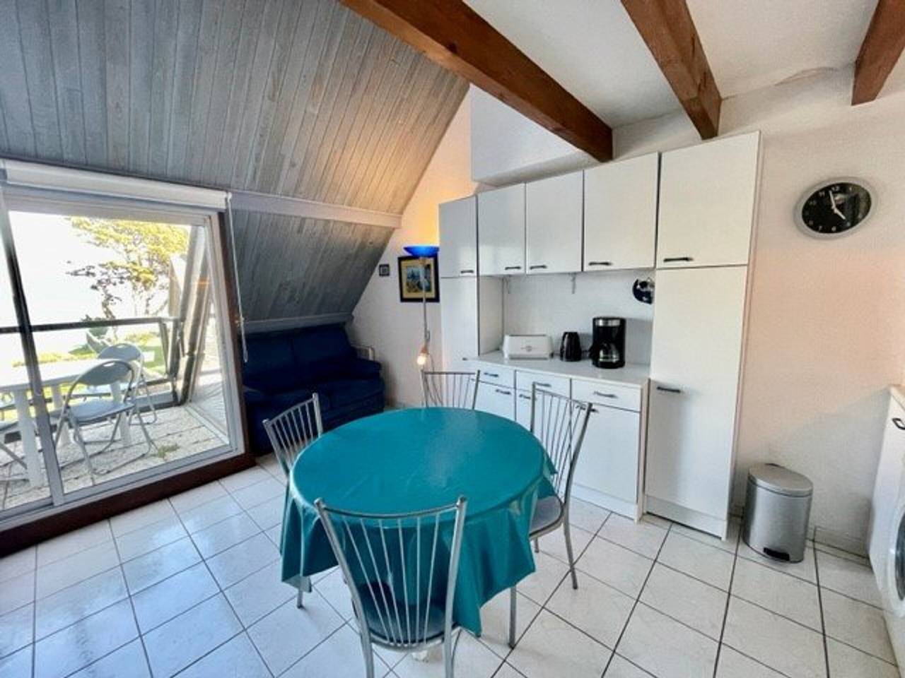 Appartement entier, Appartement bord de mer à Saint-Pierre-Quiberon avec balcon et garage in Kerhostin, Saint-Pierre-Quiberon