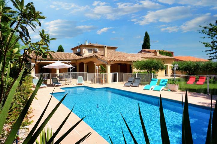 Gîte pour 8 personnes, avec piscine à Gonfaron - 2
