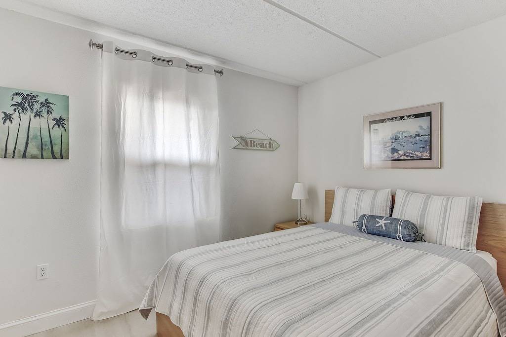 Ganze Wohnung, Oceanfront w/ Pool - Safe, clean and Quiet in Jacksonville Beach, Duval County