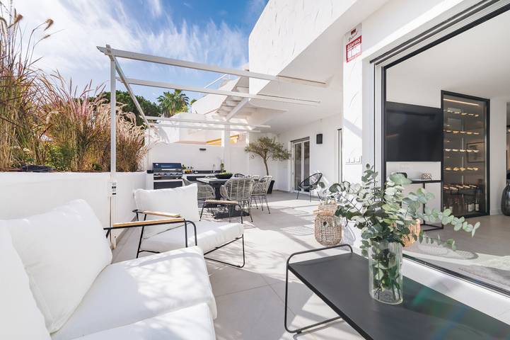 Apartamento de vacaciones para 5 personas, con Terraza además de Jardín y Piscina en Marbella