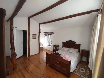 Gîte pour 2 personnes, avec vue et terrasse à Montoulieu