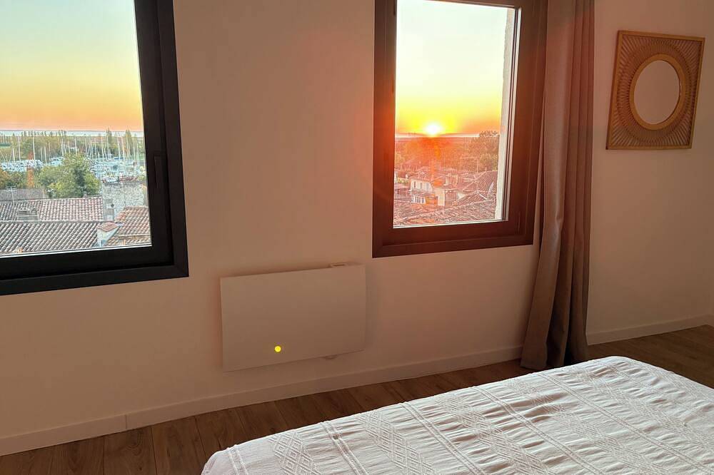 Bellis, a breathtaking view of the Gironde estuary and the port of Mortagne. in Mortagne-sur-Gironde, Saintes region