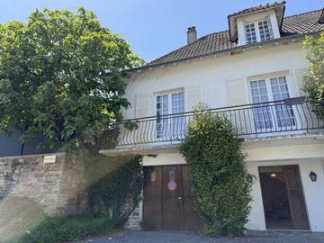 Gîte pour 10 personnes, avec terrasse à Payzac (Dordogne)