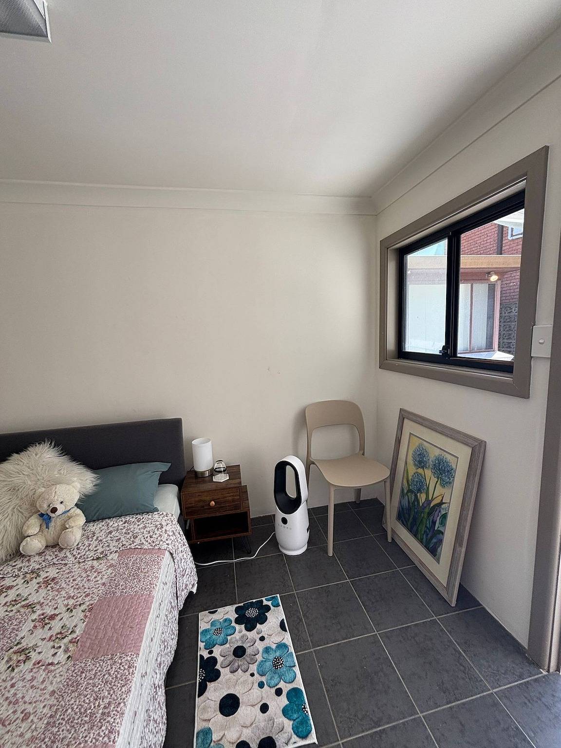 Happy Hut Happy Hut lovely cozy room near beaches shopping transport universiti in Sydney, New South Wales