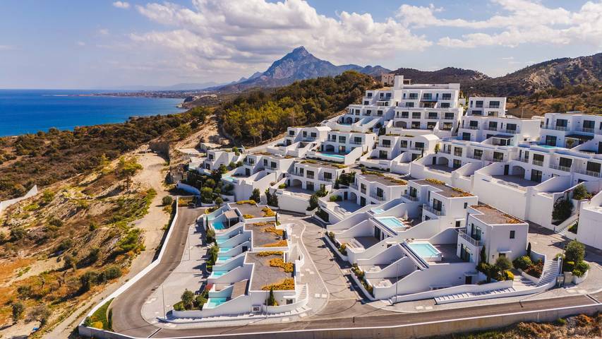 Villa for 4 people, with ocean view and terrace as well as view in Northern Cyprus