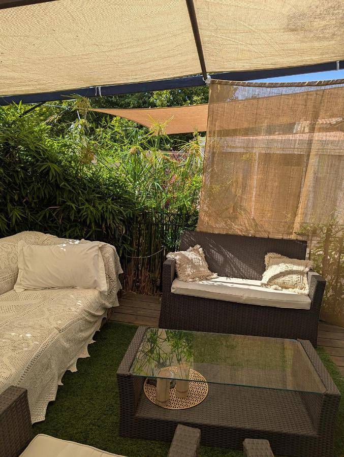 Gîte pour 2 personnes, avec jardin, animaux acceptés à La Crau - 4