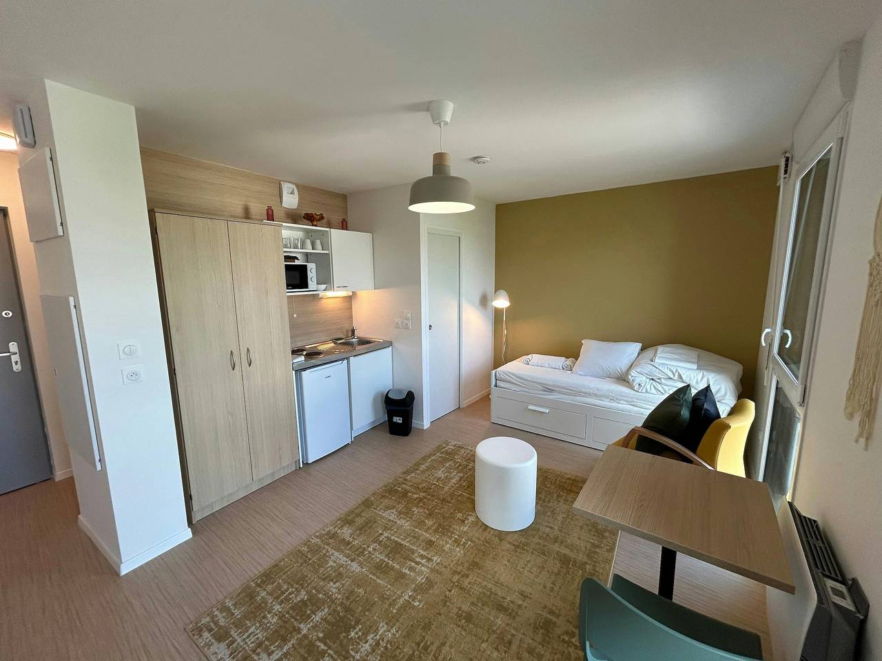 Ganze Wohnung, We Live In R - Suite 402 in Reims, Marne