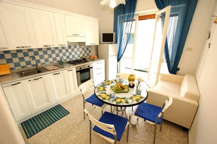 Ferienwohnung für 3 Personen, mit Balkon in Santa Maria di Castellabate - 3