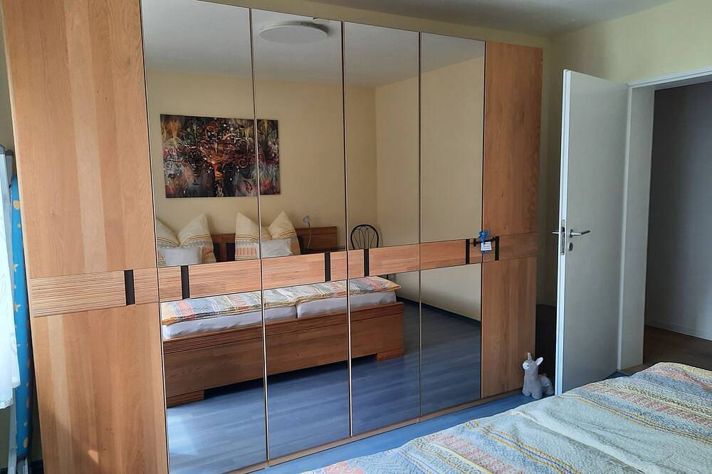 Ganze Wohnung, Schöne zentrumsnahe Ferienwohnung mit großer Terrasse in Bad Camberg in Bad Camberg, Landkreis Limburg-Weilburg