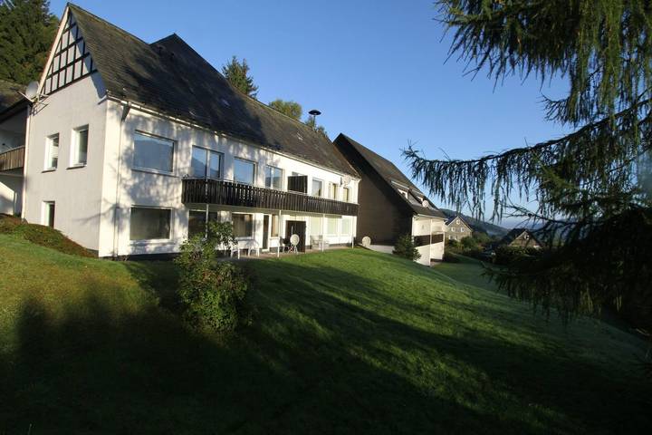 Ferienhaus für 4 Personen, mit Balkon/Terrasse und Terrasse in Winterberg - 2