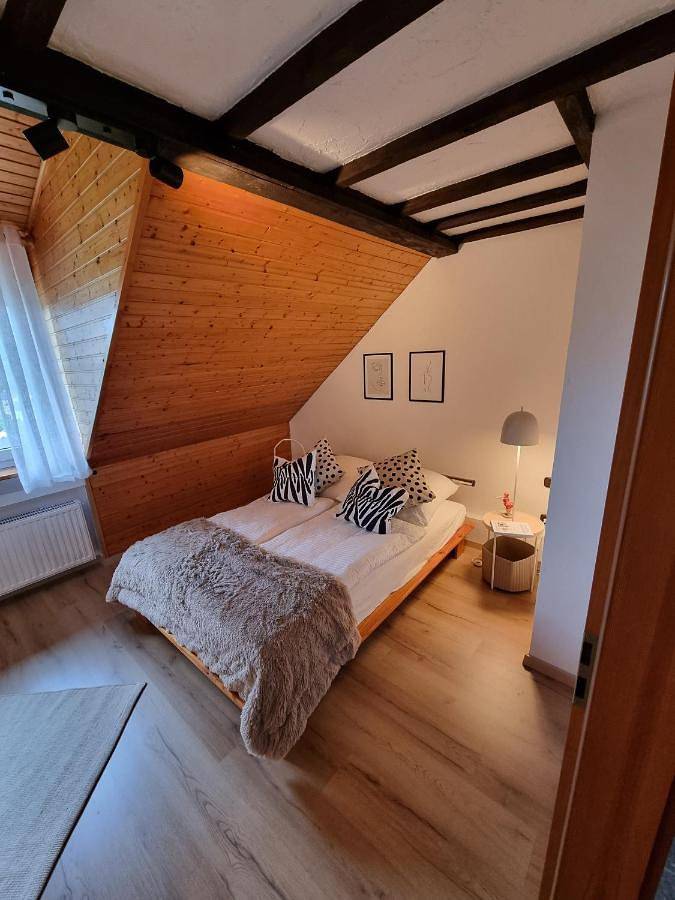 Ferienwohnung für 4 Personen, mit Ausblick und Garten