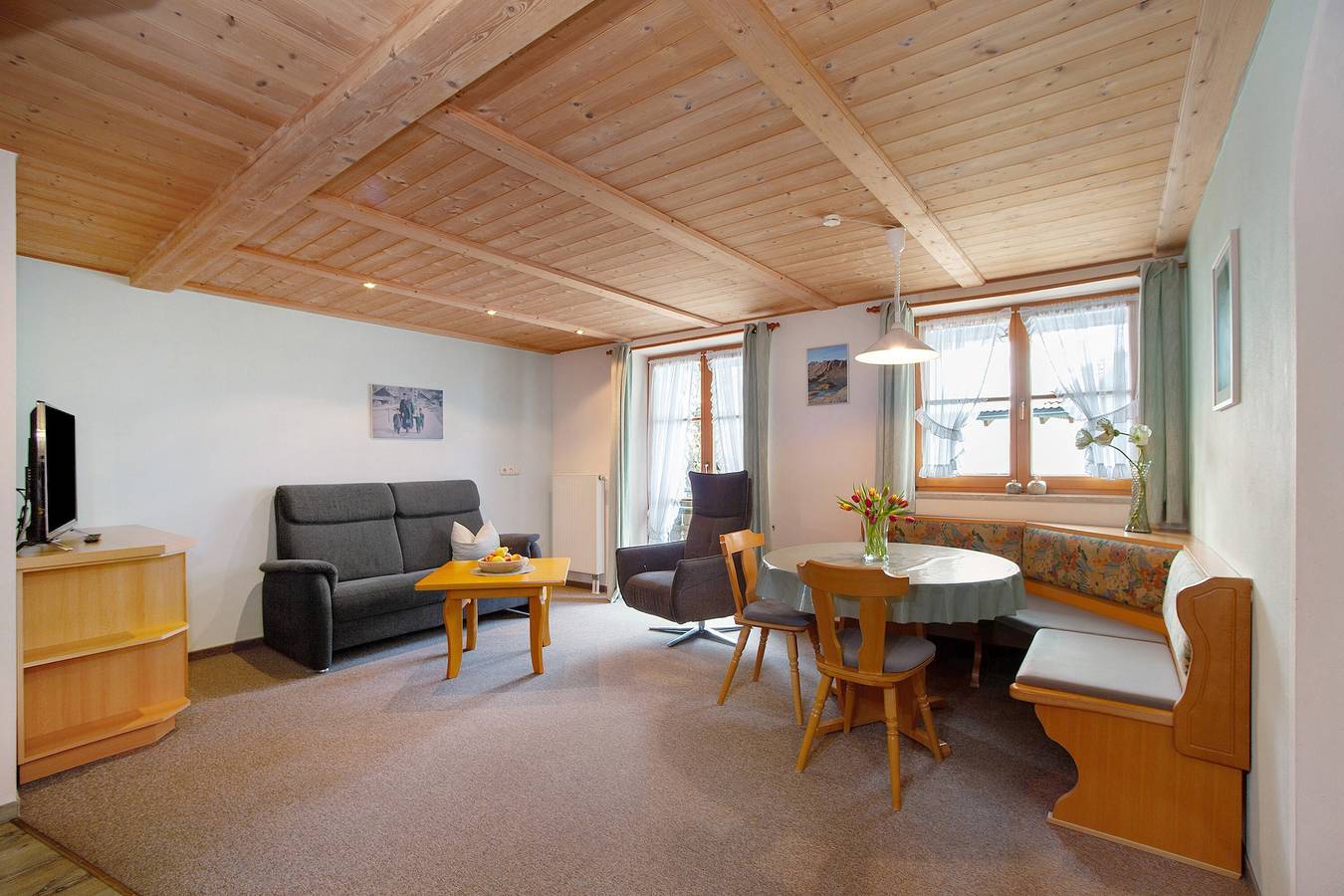 Ganze Wohnung, Ferienwohnung 'Ferienhof 'beim Wendlar'' mit Bergblick, Privatem Garten und Wlan in Bad Hindelang, Bayerisch Schwaben