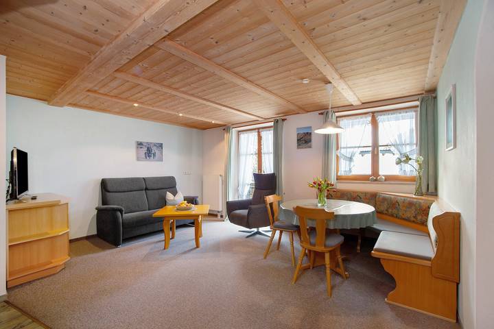 Ferienwohnung für 4 Personen, mit Balkon und Garten sowie Sauna in Bad Hindelang - 2