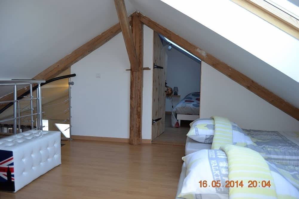 Gîte 8 pers et/ou  2 Chambres Tout Confort  à la Ferme Equestre (max 12 pers) in Le Val-d'Ajol, Parc naturel régional des Ballons des Vosges