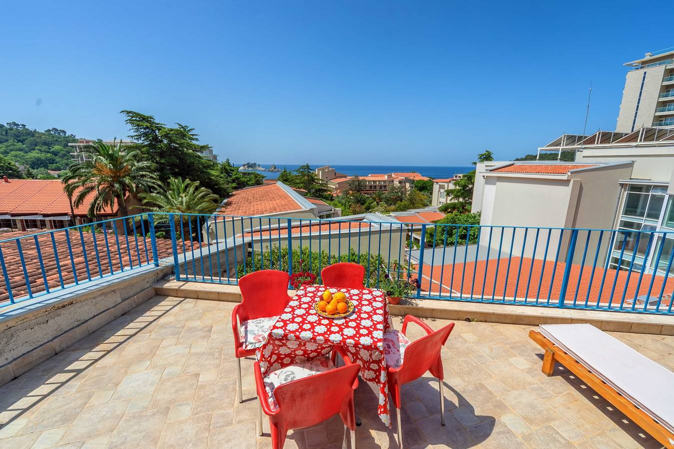 Appartement entier, Altomare with Sea View - apartments with proximity to the beach
 in Petrovac na Moru, Municipalité de Budva