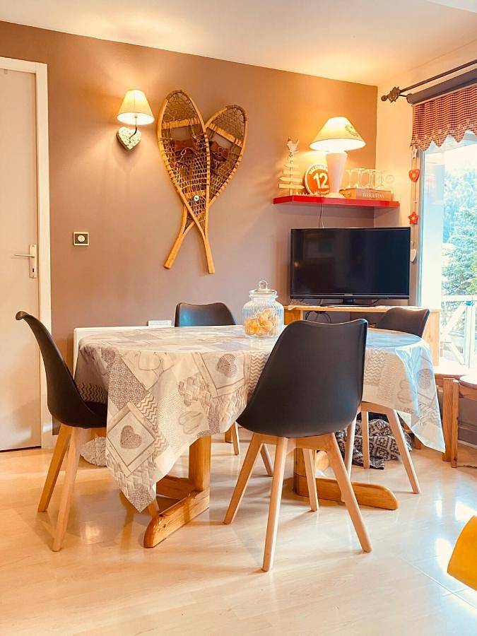 Chalet pour 6 personnes, avec terrasse ainsi que jardin et vue dans La Foux d'Allos - 3