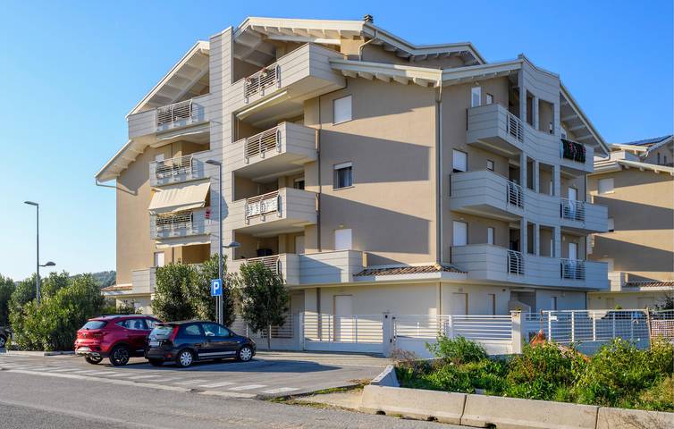 Appartement de vacances entier, Appartement ensoleillé avec parking, Internet à Tortoreto in Tortoreto Lido, Région de Tortoreto