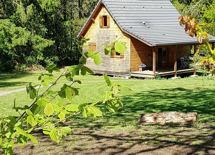 Gîte pour 5 personnes, avec terrasse et jardin, animaux acceptés à Corancy