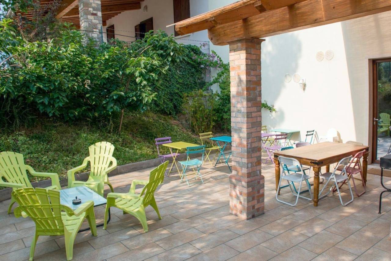 Art Gallery Rooms in Lonato del Garda, Prealpi Gardesane