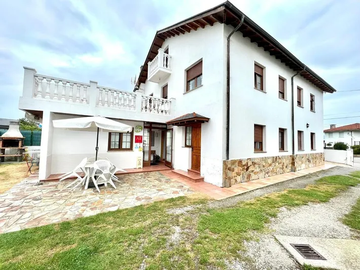 Apartamento de vacaciones para 8 personas, con jardín y balcón - 1