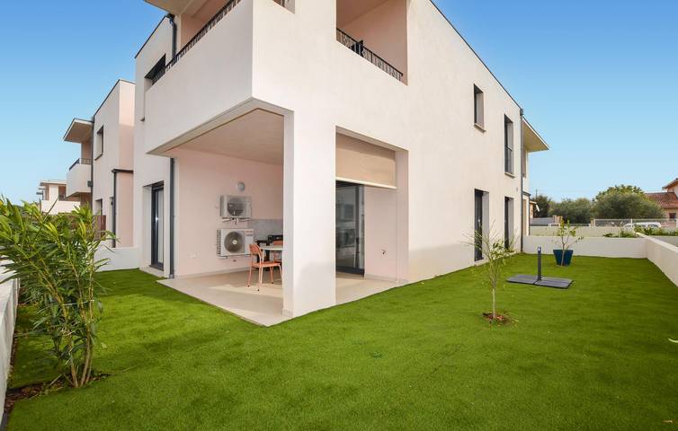 Gîte pour 4 personnes, avec terrasse et jardin à Penta-di-Casinca - 2