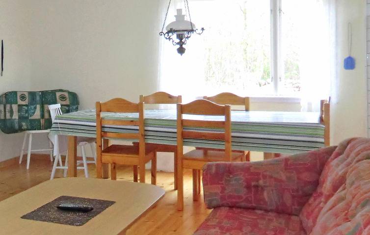 Hus för 5 Personer med trädgård in Öland