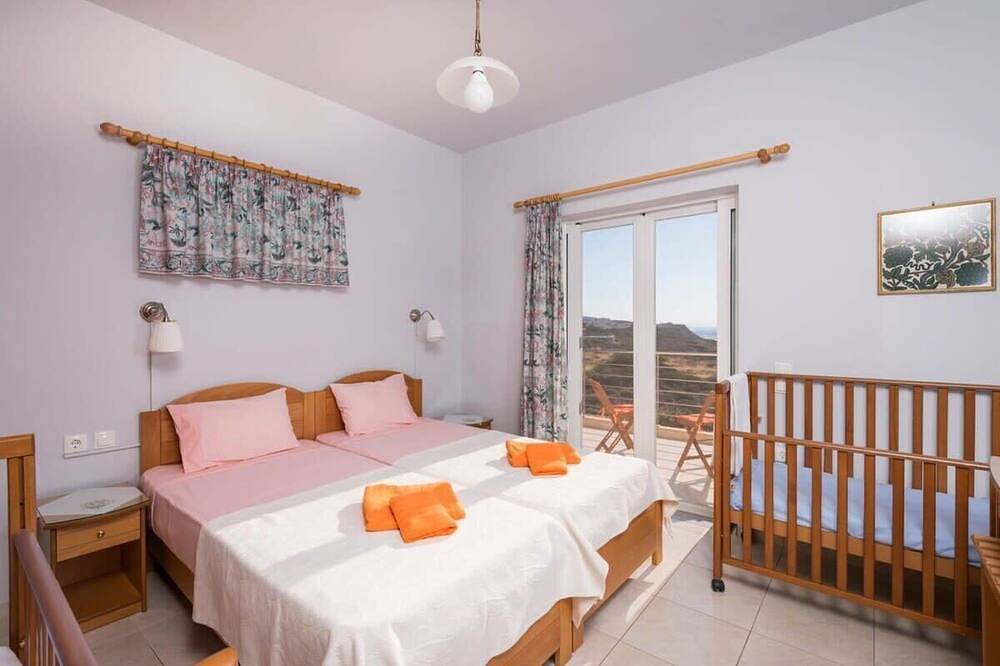 Cretan View Villa with ecological pool in Akrotiri (La Canea), Region de Chania