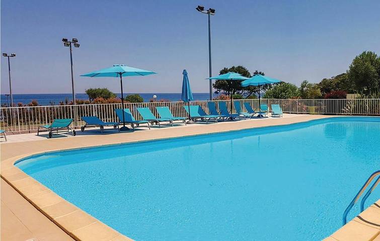 Appartement de vacances pour 4 personnes, avec vue ainsi que piscine et balcon