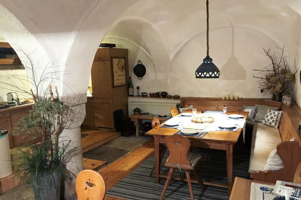 Historisches Bauernhaus in ländlichen Dorf in nordbayerischen Landschaft in Wunsiedel, Landkreis Wunsiedel im Fichtelgebirge
