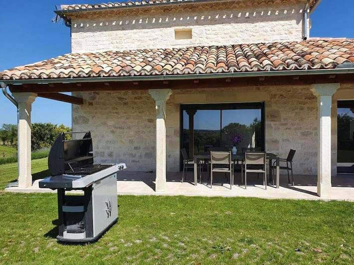 Location de vacances pour 8 personnes, avec Terrasse ainsi que Jardin et Vue à La Ballade de Pern - 2