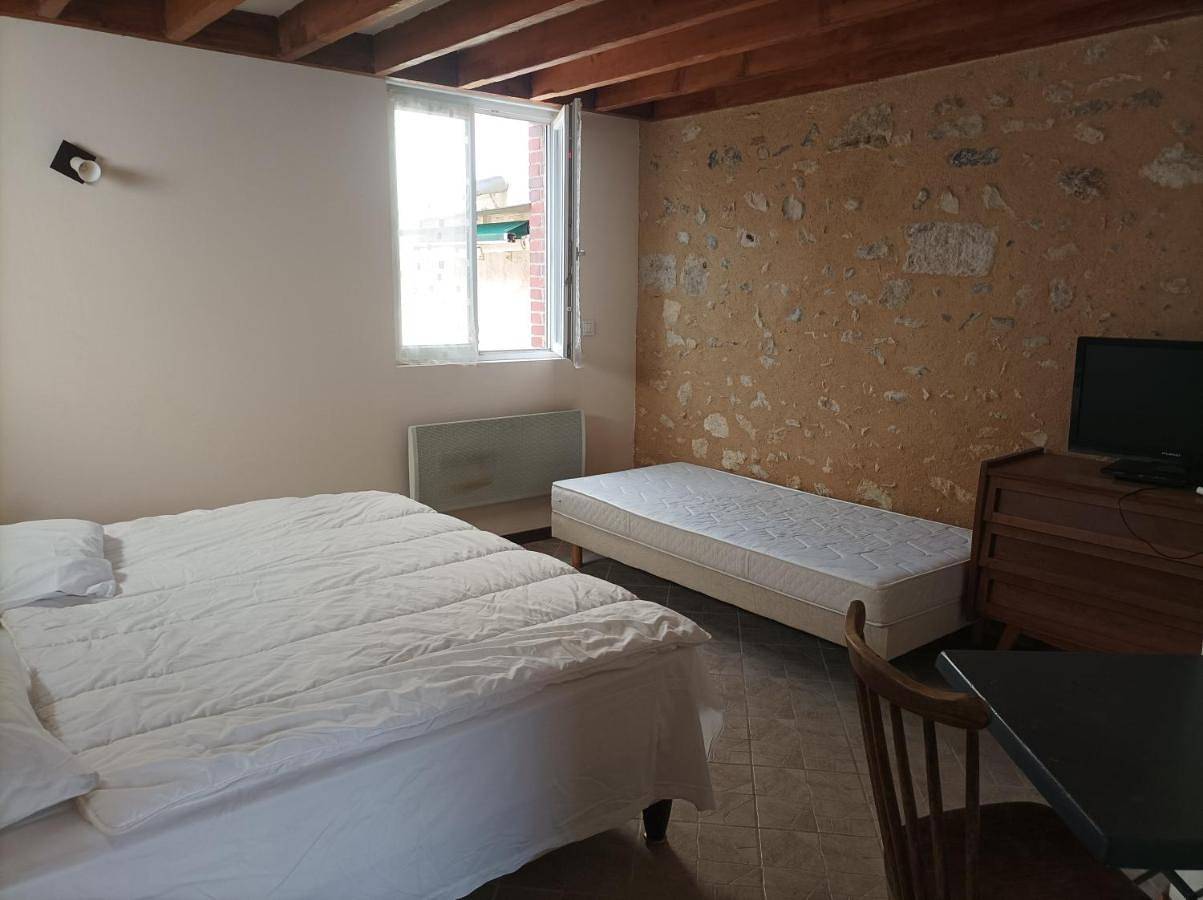 Double Room in Rogny-les-Sept-Écluses, Région d'Auxerre