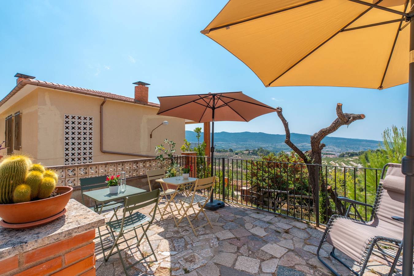 Landhaus 'Sol' mit Bergblick, Gemeinschaftspool und Wi-Fi in Ibi, Alicante Binnenland