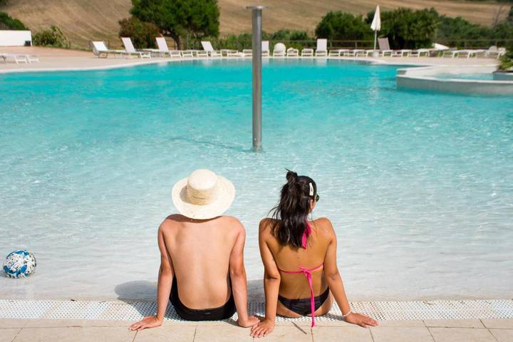 Cottage pour 2 personnes, avec piscine ainsi que balcon et jardin dans Sant'Antonio di Santadi